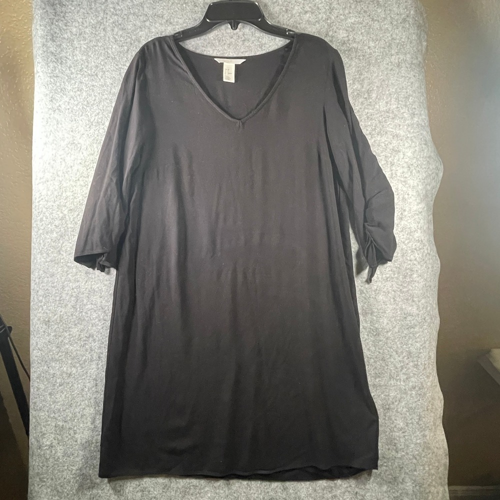 H & M black v-neck dress featuring 3/4 sleeves with tie details size 4